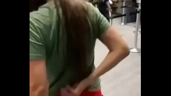 新鲜Anal Plug remove and lick at the gym能量视频