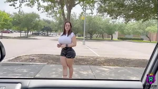 วิดีโอ Chubby latina with big boobs got into the car and offered sex deutsch พลังงานใหม่ๆ