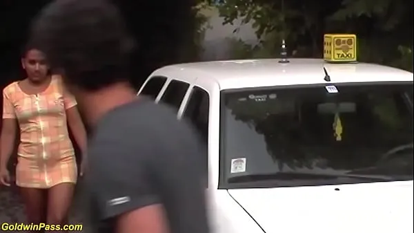 Fersk ebony girl rough public fucked by taxi driver energivideoer
