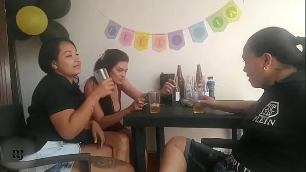 مقاطع فيديو Colombian whore turned on cheats on her wife جديدة للطاقة