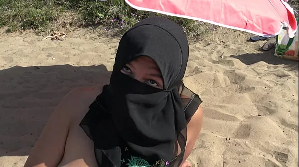 Świeże, Arab milf enjoys hardcore sex on the beach in France energetyczne filmy