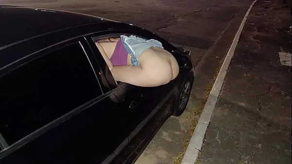 Wife ass out for strangers to fuck her in public Video tenaga segar
