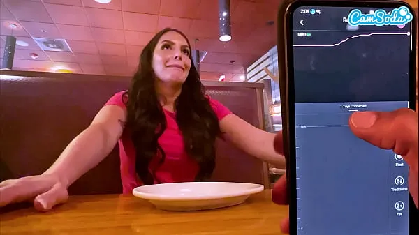Fresh horny girl masturbates during lunch in public energy Videos