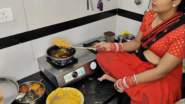 Video energi Komal was making namkeen on Diwali; step brother took it to step sister segar