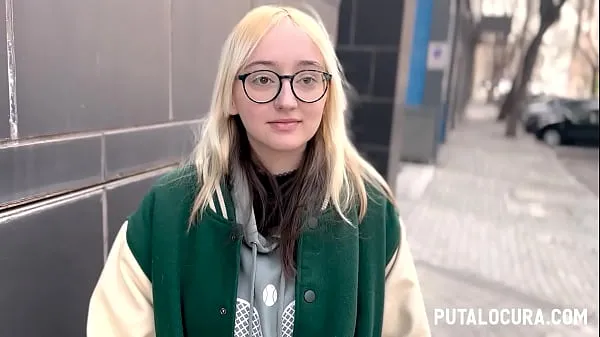 Friske PutaLocura - Torbe catches blonde geek EmeJota and fucks her energivideoer