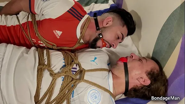 Nouvelles vidéos sur l'énergie Several brazilian guys bound and gagged from Bondageman now available here in XVideos. Enjoy handsome guys in bondage and struggling and moaning a lot for escape