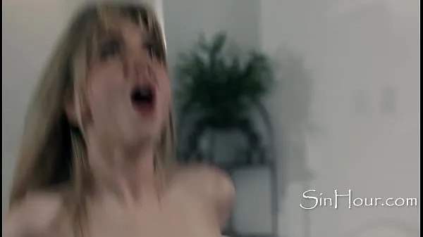 วิดีโอ Tiny Mean Slut Gets Her Attitude Checked By StepDad - Demi Hawks, Seth Gamble พลังงานใหม่ๆ